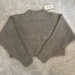 Cable Knit cropped sweater